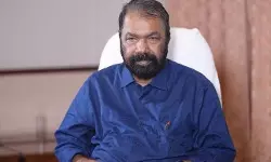 എല്‍ഡിഎഫ് മൂന്നാമതും അധികാരത്തില്‍ വരരുതെന്ന് പറയുന്നതില്‍ ശരികേടുണ്ട്; സച്ചിദാനന്ദനെതിരേ മന്ത്രി വി ശിവന്‍കുട്ടി