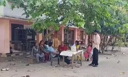 നെടുമങ്ങാട് സ്‌കൂളില്‍ എട്ട് അധ്യാപകരെ പൂട്ടിയിട്ട് സമരാനുകൂലികള്‍