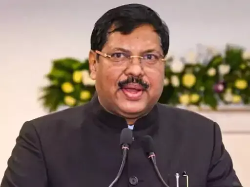 ഒരു രാഷ്ട്രം, ഒരു തിരഞ്ഞെടുപ്പ് ; വോട്ടര്മാരുടെ അവകാശങ്ങളെ ബാധിക്കില്ലെന്ന് സുപ്രിംകോടതി മുന് ചീഫ് ജസ്റ്റിസ് ബി ആര് ഗവായ് ഒരു രാഷ്ട്രം, ഒരു തിരഞ്ഞെടുപ്പ് ; വോട്ടര്മാരുടെ അവകാശങ്ങളെ ബാധിക്കില്ലെന്ന് സുപ്രിംകോടതി മുന് ചീഫ് ജസ്റ്റിസ് ബി ആര് ഗവായ്