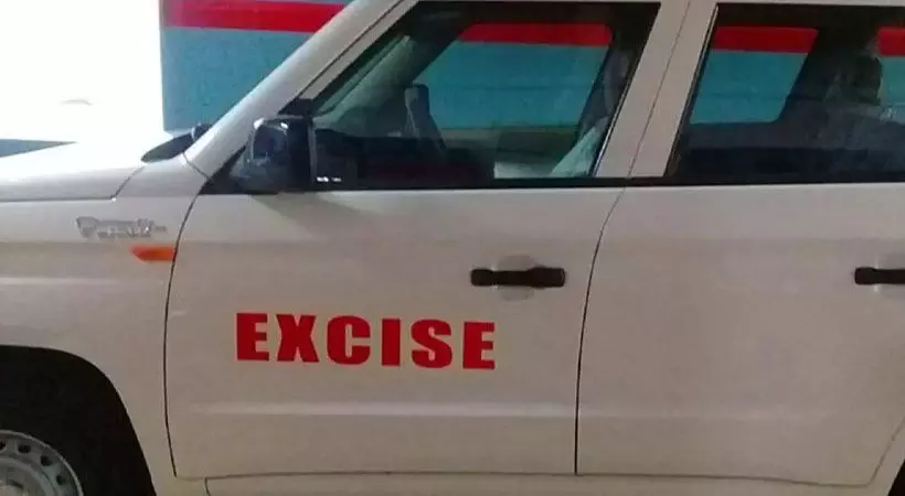 ആലുവ റെയില്വേ സ്റ്റേഷനില് ഉപേക്ഷിച്ച നിലയില് 10 കിലോ കഞ്ചാവ് കണ്ടെത്തി ആലുവ റെയില്വേ സ്റ്റേഷനില് ഉപേക്ഷിച്ച നിലയില് 10 കിലോ കഞ്ചാവ് കണ്ടെത്തി