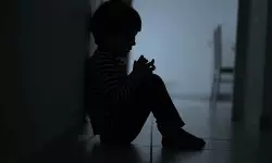 മുറിഞ്ഞ വിരലുകള്‍ വലിച്ചെറിഞ്ഞു; വിരലുകളറ്റ കുട്ടിയോട് അധ്യാപകരുടെ ക്രൂരത