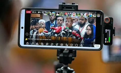 ബംഗ്ലാദേശ് തിരഞ്ഞടുപ്പ്: തിരഞ്ഞെടുപ്പിനെതിരേ ഇലക്ഷന് കമ്മീഷനില് പരാതി നല്കി ജമാഅത്തെ ഇസ് ലാമി സഖ്യം ബംഗ്ലാദേശ് തിരഞ്ഞടുപ്പ്: തിരഞ്ഞെടുപ്പിനെതിരേ ഇലക്ഷന് കമ്മീഷനില് പരാതി നല്കി ജമാഅത്തെ ഇസ് ലാമി സഖ്യം