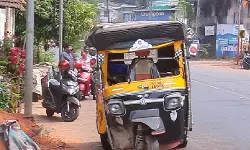 കാട്ടുപന്നി കുറുകെ ചാടി; ഓട്ടോറിക്ഷ മറിഞ്ഞ് യാത്രക്കാരന് മരിച്ചു കാട്ടുപന്നി കുറുകെ ചാടി; ഓട്ടോറിക്ഷ മറിഞ്ഞ് യാത്രക്കാരന് മരിച്ചു