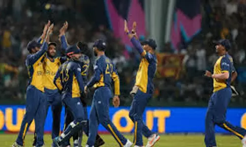 ട്വന്റി-20 ലോകകപ്പില് സിംബാബ് വെയ്ക്കു പിന്നാലെ ഓസിസിനെ വീഴ്ത്തി ശ്രീലങ്കയും ട്വന്റി-20 ലോകകപ്പില് സിംബാബ് വെയ്ക്കു പിന്നാലെ ഓസിസിനെ വീഴ്ത്തി ശ്രീലങ്കയും