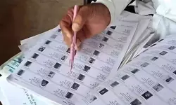 എസ്ഐആര്: പ്രവാസികളുടെ അപേക്ഷ കൂട്ടത്തോടെ തള്ളി തെരഞ്ഞെടുപ്പ് കമ്മീഷന് എസ്ഐആര്: പ്രവാസികളുടെ അപേക്ഷ കൂട്ടത്തോടെ തള്ളി തെരഞ്ഞെടുപ്പ് കമ്മീഷന്