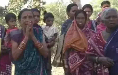 ബൊളാങ്കിറില് ദളിത് കോളനിയില് വെള്ളവും വൈദ്യുതിയും വിച്ഛേദിച്ചു ബൊളാങ്കിറില് ദളിത് കോളനിയില് വെള്ളവും വൈദ്യുതിയും വിച്ഛേദിച്ചു