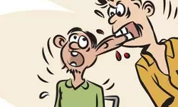 കെഎസ്ആര്‍ടിസി ബസിലെ കണ്ടക്ടറെ കടിച്ചുപറിച്ച് യാത്രക്കാരന്‍