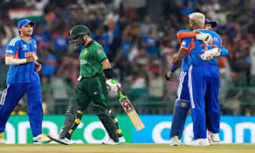 പുതു ചരിത്രമെഴുതി ഇന്ത്യാ-പാക് പോര്; ലോകകപ്പ് പോരാട്ടം കണ്ടത് 16.3 കോടി ആളുകള് പുതു ചരിത്രമെഴുതി ഇന്ത്യാ-പാക് പോര്; ലോകകപ്പ് പോരാട്ടം കണ്ടത് 16.3 കോടി ആളുകള്