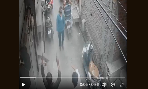 യുപിയില് വിവാഹാഘോഷത്തിലെ വെടിവെപ്പ്: എട്ട് വയസുകാരന് ഗുരുതരാവസ്ഥയില് (വീഡിയോ) യുപിയില് വിവാഹാഘോഷത്തിലെ വെടിവെപ്പ്: എട്ട് വയസുകാരന് ഗുരുതരാവസ്ഥയില് (വീഡിയോ)