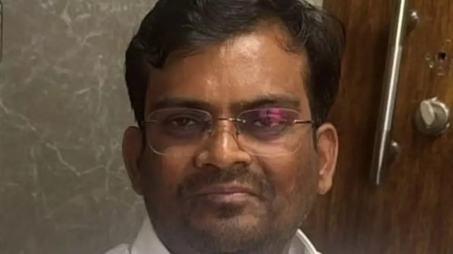 കൈക്കൂലി കേസില് ബിജെപി എംഎല്എ ചന്ദ്രു ലമാനി ലോകായുക്ത പിടിയില് കൈക്കൂലി കേസില് ബിജെപി എംഎല്എ ചന്ദ്രു ലമാനി ലോകായുക്ത പിടിയില്