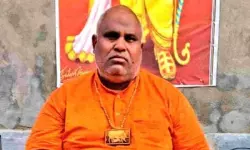 സ്വന്തം വിവാഹത്തിനെത്തിയപ്പോള് വധുവില്ല; പണവും പെണ്ണും നഷ്ടമായെന്ന് ഗോ സംരക്ഷകന് ബിട്ടു ബജ്രംഗിയുടെ പരാതി സ്വന്തം വിവാഹത്തിനെത്തിയപ്പോള് വധുവില്ല; പണവും പെണ്ണും നഷ്ടമായെന്ന് ഗോ സംരക്ഷകന് ബിട്ടു ബജ്രംഗിയുടെ പരാതി