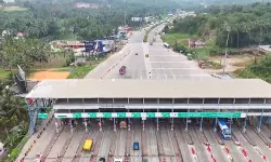 പന്നിയങ്കര ടോള്‍; സൗജന്യപാസ് മൂന്നു മാസത്തിലൊരിക്കല്‍ പുതുക്കണമെന്ന വ്യവസ്ഥയ്‌ക്കെതിരേ പ്രതിഷേധം