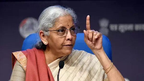 സ്വര്ണവില ഉയരുന്നതില് ആശങ്ക വേണ്ടെന്ന് ധനമന്ത്രി നിര്മല സീതാരാമന് സ്വര്ണവില ഉയരുന്നതില് ആശങ്ക വേണ്ടെന്ന് ധനമന്ത്രി നിര്മല സീതാരാമന്