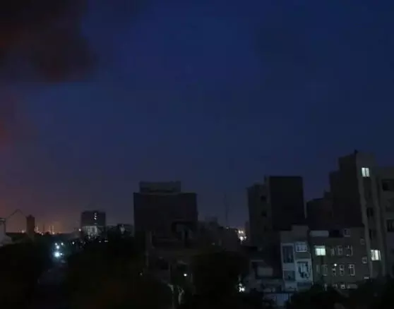 ഇറാനിലുള്ള ഇന്ത്യന് പൗരന്മാരോട് അടിയന്തരമായി രാജ്യം വിടാന് ഇന്ത്യന് എംബസിയുടെ നിര്ദേശം ഇറാനിലുള്ള ഇന്ത്യന് പൗരന്മാരോട് അടിയന്തരമായി രാജ്യം വിടാന് ഇന്ത്യന് എംബസിയുടെ നിര്ദേശം