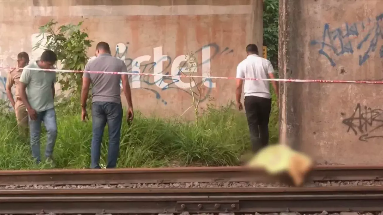 വൈറ്റിലയില് റെയില്വേ ട്രാക്കിന് സമീപം കൊല്ലപ്പെട്ടത് കോട്ടയം സ്വദേശിനി വൈറ്റിലയില് റെയില്വേ ട്രാക്കിന് സമീപം കൊല്ലപ്പെട്ടത് കോട്ടയം സ്വദേശിനി