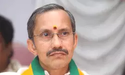 കേരളാ സ്റ്റോറി 2; കേരളത്തില് ആരെയും നിര്ബന്ധിച്ച് ബീഫ് കഴിപ്പിക്കുന്നതായി അറിയില്ല: എം ടി രമേശ് കേരളാ സ്റ്റോറി 2; കേരളത്തില് ആരെയും നിര്ബന്ധിച്ച് ബീഫ് കഴിപ്പിക്കുന്നതായി അറിയില്ല: എം ടി രമേശ്