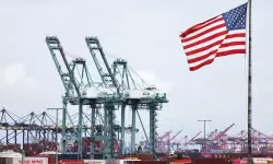 15 ശതമാനം പ്രഖ്യാപിച്ചു, 10 നടപ്പാക്കി; യുഎസ് കയറ്റുമതി തീരുവ നിലവില്‍ വന്നു