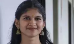 കോളേജ് വിദ്യാര്ഥിനിയെ വീടിനുള്ളില് മരിച്ച നിലയില് കണ്ടെത്തി കോളേജ് വിദ്യാര്ഥിനിയെ വീടിനുള്ളില് മരിച്ച നിലയില് കണ്ടെത്തി