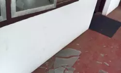 കക്കാട് കോണ്ഗ്രസ് കമ്മറ്റി ഓഫീസ് കല്ലെറിഞ്ഞ് ജനല് പാളികള് തകര്ത്തു കക്കാട് കോണ്ഗ്രസ് കമ്മറ്റി ഓഫീസ് കല്ലെറിഞ്ഞ് ജനല് പാളികള് തകര്ത്തു