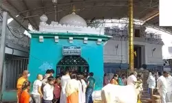 വെമുലവാഡ ക്ഷേത്രത്തില്‍ നിന്ന് പുരാതന ദര്‍ഗ മാറ്റിസ്ഥാപിക്കാനുള്ള നീക്കം തെലങ്കാന ഹൈക്കോടതി തടഞ്ഞു