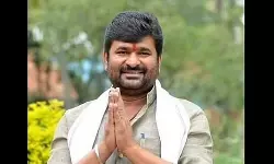 യോഗേഷ് ഗൗഡ കൊലപാതകക്കേസ്: ധാര്വാഡ് കോണ്ഗ്രസ് എംഎല്എ വിനയ് കുല്ക്കര്ണിക്ക് ജാമ്യം യോഗേഷ് ഗൗഡ കൊലപാതകക്കേസ്: ധാര്വാഡ് കോണ്ഗ്രസ് എംഎല്എ വിനയ് കുല്ക്കര്ണിക്ക് ജാമ്യം