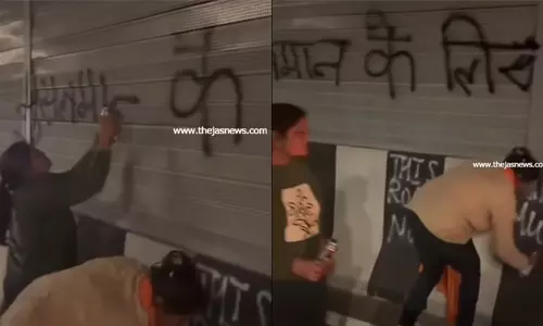 ഡല്‍ഹി-ഡെറാഡൂണ്‍ പാതയില്‍ മുസ് ലിംകള്‍ക്ക് പ്രവേശനമില്ലെന്ന് എഴുതിയ ഹിന്ദുത്വര്‍ക്കെതിരേ കേസെടുത്തു (വീഡിയോ)