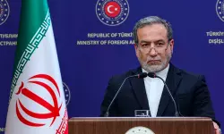 സായുധ സേന ആക്രമണകാരികളെ അവര് അര്ഹിക്കുന്ന പാഠം പഠിപ്പിക്കും: ഇറാന് സായുധ സേന ആക്രമണകാരികളെ അവര് അര്ഹിക്കുന്ന പാഠം പഠിപ്പിക്കും: ഇറാന്