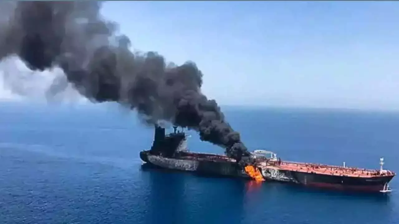 ഒമാന്‍ എണ്ണ ടാങ്കറിന് നേരെ ഇറാന്‍ ആക്രമണം; ഒരു ഇന്ത്യക്കാരന്‍ കൊല്ലപ്പെട്ടു