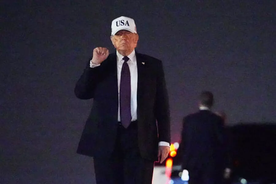 ഇസ്രായേലിലേക്ക് മിസൈല്‍ തൊടുത്തുവിട്ട് ഇറാന്‍