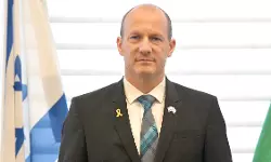 മോദിയുടെ സന്ദര്ശനത്തിന് പിന്നാലെ ഇറാനെതിരേ നടപടി; ആക്രമണം പിന്നീട് തീരുമാനിച്ചതെന്ന് ഇസ്രായേല് മോദിയുടെ സന്ദര്ശനത്തിന് പിന്നാലെ ഇറാനെതിരേ നടപടി; ആക്രമണം പിന്നീട് തീരുമാനിച്ചതെന്ന് ഇസ്രായേല്