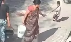 ഹോളി ആഘോഷത്തിനിടെ കളര്‍ വെള്ളം തെറിപ്പിച്ചു; മുത്തശ്ശി ചെറുമകന്റെ ദേഹത്തേക്ക് ചൂടുവെള്ളം ഒഴിച്ചു