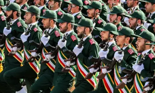 ഗള്ഫ് ശാന്തമാകുന്നു; അയല് രാജ്യങ്ങള്ക്കെതിരായ ആക്രമണം നിര്ത്തിയതായി ഇറാന് റവല്യൂഷണറി ഗാര്ഡ് ഗള്ഫ് ശാന്തമാകുന്നു; അയല് രാജ്യങ്ങള്ക്കെതിരായ ആക്രമണം നിര്ത്തിയതായി ഇറാന് റവല്യൂഷണറി ഗാര്ഡ്