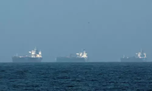 പേര്‍ഷ്യന്‍ കടലില്‍ കുടുങ്ങിയ ഇന്ത്യന്‍ കപ്പലുകള്‍ തിരികെ എത്തിക്കാന്‍ നീക്കം ആരംഭിച്ചു