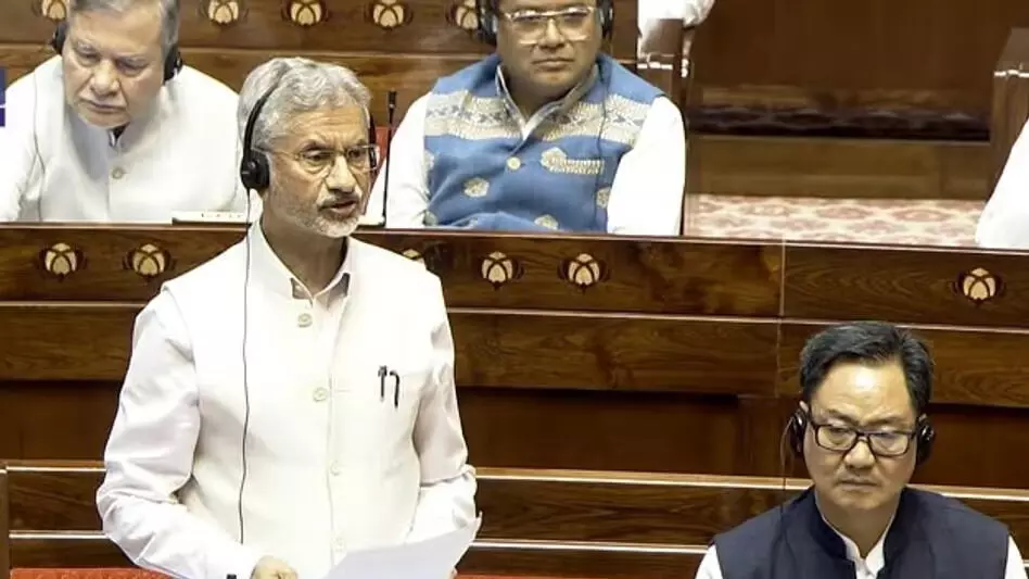 പശ്ചിമേഷ്യന് സംഘര്ഷം; ഇന്ത്യന് ഉപഭോക്താക്കളുടെ താല്പ്പര്യങ്ങള് സംരക്ഷിക്കുന്നതിനാണ് പ്രഥമ പരിഗണന നല്കുന്നതെന്ന് എസ് ജയശങ്കര് പശ്ചിമേഷ്യന് സംഘര്ഷം; ഇന്ത്യന് ഉപഭോക്താക്കളുടെ താല്പ്പര്യങ്ങള് സംരക്ഷിക്കുന്നതിനാണ് പ്രഥമ പരിഗണന നല്കുന്നതെന്ന് എസ് ജയശങ്കര്