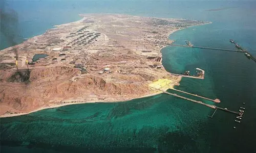 ഖാര്ഗ് ദ്വീപില് ബോംബിട്ടു; എണ്ണ കേന്ദ്രങ്ങളെ ആക്രമിക്കുമെന്ന് ട്രംപിന്റെ ഭീഷണി ഖാര്ഗ് ദ്വീപില് ബോംബിട്ടു; എണ്ണ കേന്ദ്രങ്ങളെ ആക്രമിക്കുമെന്ന് ട്രംപിന്റെ ഭീഷണി