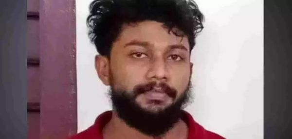 ഗുണ്ടാനേതാവ് അലുവ അതുലിനെ വെട്ടിക്കൊലപ്പെടുത്തി ഗുണ്ടാനേതാവ് അലുവ അതുലിനെ വെട്ടിക്കൊലപ്പെടുത്തി