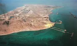 ഖാര്ഗ് ദ്വീപില് ബോംബിട്ടു; എണ്ണ കേന്ദ്രങ്ങളെ ആക്രമിക്കുമെന്ന് ട്രംപിന്റെ ഭീഷണി ഖാര്ഗ് ദ്വീപില് ബോംബിട്ടു; എണ്ണ കേന്ദ്രങ്ങളെ ആക്രമിക്കുമെന്ന് ട്രംപിന്റെ ഭീഷണി