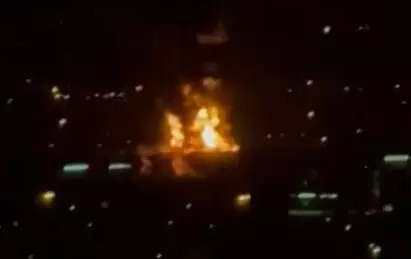 ദുബയിലെ എണ്ണ സംഭരണശാലക്കു നേരെയുണ്ടായ മിസൈല്ആക്രമണത്തില് വന്തീപിടിത്തം, വീഡിയോ ദുബയിലെ എണ്ണ സംഭരണശാലക്കു നേരെയുണ്ടായ മിസൈല്ആക്രമണത്തില് വന്തീപിടിത്തം, വീഡിയോ