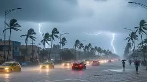 സംസ്ഥാനത്ത് ഇരട്ട ചക്രവാതച്ചുഴി; ന്യൂനമര്ദ്ദ പാത്തി, വെള്ളിയാഴ്ച വരെ പരക്കെ മഴ, ഇടിമിന്നലിനും സാധ്യത സംസ്ഥാനത്ത് ഇരട്ട ചക്രവാതച്ചുഴി; ന്യൂനമര്ദ്ദ പാത്തി, വെള്ളിയാഴ്ച വരെ പരക്കെ മഴ, ഇടിമിന്നലിനും സാധ്യത