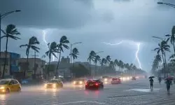 സംസ്ഥാനത്ത് ഇരട്ട ചക്രവാതച്ചുഴി; ന്യൂനമര്ദ്ദ പാത്തി, വെള്ളിയാഴ്ച വരെ പരക്കെ മഴ, ഇടിമിന്നലിനും സാധ്യത സംസ്ഥാനത്ത് ഇരട്ട ചക്രവാതച്ചുഴി; ന്യൂനമര്ദ്ദ പാത്തി, വെള്ളിയാഴ്ച വരെ പരക്കെ മഴ, ഇടിമിന്നലിനും സാധ്യത