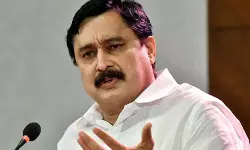 താനൂരില്‍ പ്രചാരണത്തിന് ഇറങ്ങാതെ എല്‍ഡിഎഫ് സ്ഥാനാര്‍ഥി വി അബ്ദുറഹ്‌മാന്‍