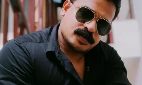 പരപ്പനങ്ങാടി സിഐയെ കുത്തിപ്പരിക്കേല്പ്പിച്ച സംഭവം; പ്രതിയെ പിടികൂടിയില്ല പരപ്പനങ്ങാടി സിഐയെ കുത്തിപ്പരിക്കേല്പ്പിച്ച സംഭവം; പ്രതിയെ പിടികൂടിയില്ല