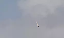 ഒരു മണിക്കൂറിനുള്ളിൽ ഇറാൻ ഇസ്രായേലിന് നേരെ തൊടുത്തത് മൂന്ന് മിസൈലുകൾ