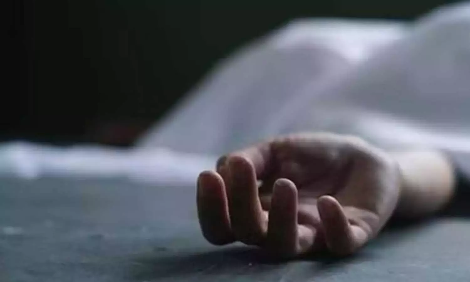 വിദ്യാര്‍ഥിനി കുഴഞ്ഞു വീണ് മരിച്ച നിലയില്‍