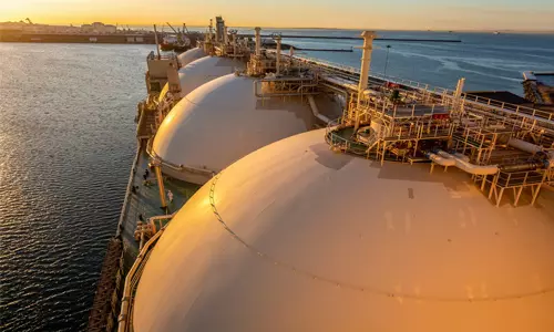 എല്‍എന്‍ജി വിതരണം പ്രതിസന്ധിയില്‍;  വിവിധ രാജ്യങ്ങളുമായുള്ള എല്‍എന്‍ജി കരാറുകള്‍ താല്‍കാലികമായി റദ്ദാക്കി ഖത്തര്‍