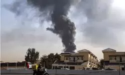 ഇറാന്റെ മിസൈല് അവശിഷ്ടം റോഡില്; അബൂദബിയില് രണ്ടു മരണം ഇറാന്റെ മിസൈല് അവശിഷ്ടം റോഡില്; അബൂദബിയില് രണ്ടു മരണം