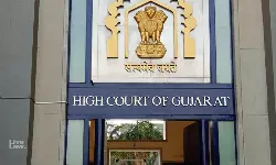 രണ്ടര വയസ്സുകാരനെ ആറുമണിക്കൂര് കോടതി പരിസരത്ത് ഇരുത്തുന്നത് അന്യായം: ഗുജറാത്ത് ഹൈക്കോടതി രണ്ടര വയസ്സുകാരനെ ആറുമണിക്കൂര് കോടതി പരിസരത്ത് ഇരുത്തുന്നത് അന്യായം: ഗുജറാത്ത് ഹൈക്കോടതി