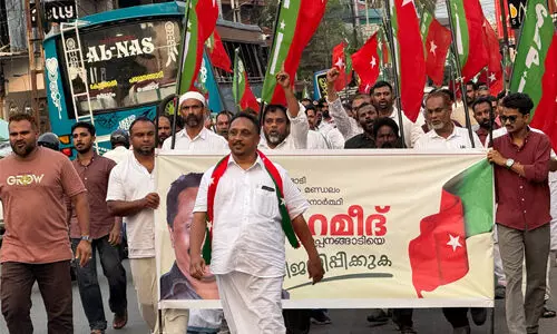 ശക്തമായ സാന്നിധ്യമായി എസ്ഡിപിഐ; ചെമ്മാട് ടൗണില് സ്ഥാനാര്ത്ഥി പര്യടനം ശക്തമായ സാന്നിധ്യമായി എസ്ഡിപിഐ; ചെമ്മാട് ടൗണില് സ്ഥാനാര്ത്ഥി പര്യടനം