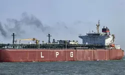 രണ്ട് എല്‍പിജി ടാങ്കറുകള്‍ക്ക് കൂടി ഹോര്‍മുസ് കടക്കാന്‍ അനുമതി; കടലിടുക്കില്‍ ഇനി 18 ഇന്ത്യന്‍ കപ്പലുകള്‍