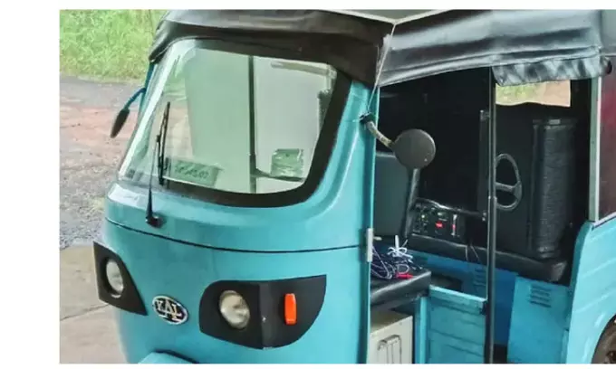 തിരഞ്ഞെടുപ്പ് പ്രചാരണത്തില് ഗ്രീന് അനൗണ്സ്മെന്റ് സിസ്റ്റം; കാര്ബണ് ന്യൂട്രല് വാഹനവുമായി യുവ എന്ജിനിയര് തിരഞ്ഞെടുപ്പ് പ്രചാരണത്തില് ഗ്രീന് അനൗണ്സ്മെന്റ് സിസ്റ്റം; കാര്ബണ് ന്യൂട്രല് വാഹനവുമായി യുവ എന്ജിനിയര്